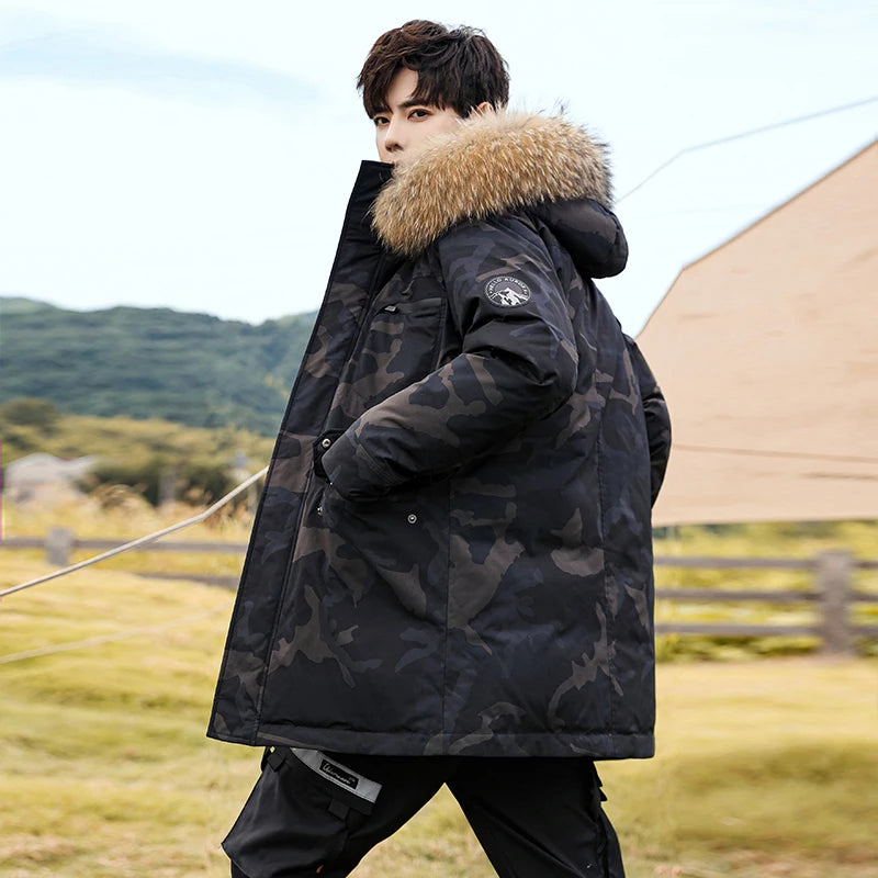 Jaqueta Masculina Longa com Capuz Peluciado – (Promoção de Inverno 2025)