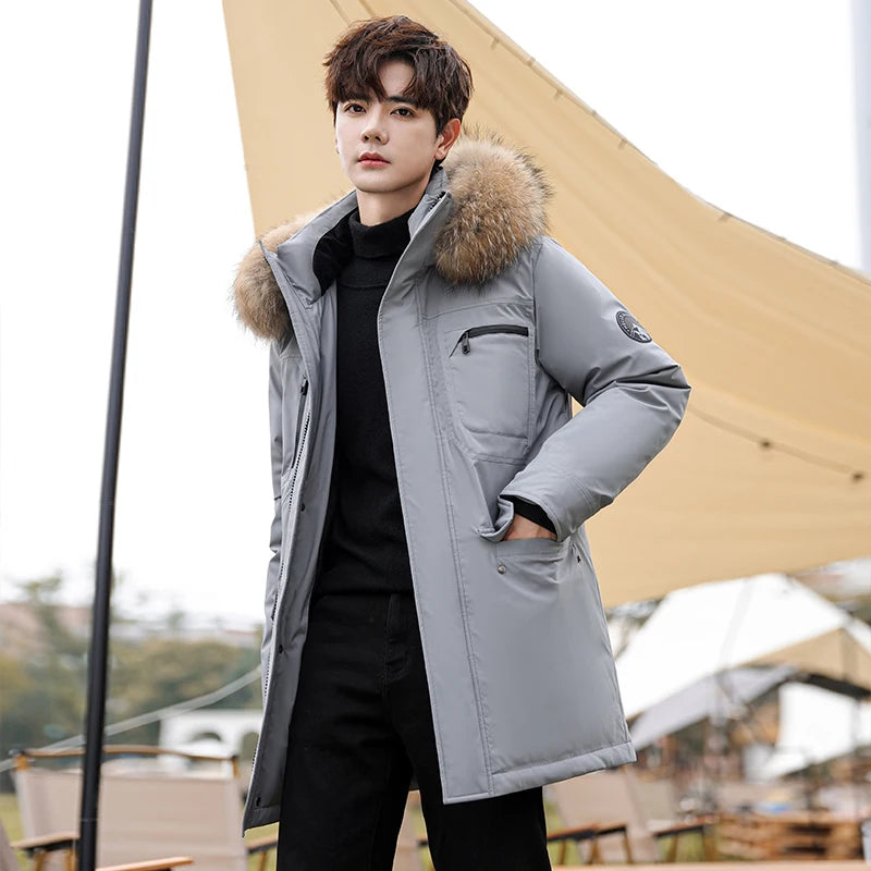 Jaqueta Masculina Longa com Capuz Peluciado – (Promoção de Inverno 2025)