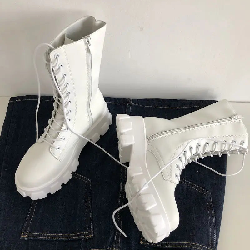 Bota Feminina Cano Médio Cadarço e Zíper com Plataforma Confortável - (Promoção de Inverno 2025)