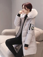 Casaco Feminino Para Inverno com Capuz e Gola Parka Elegante - (Promoção de Inverno 2025)